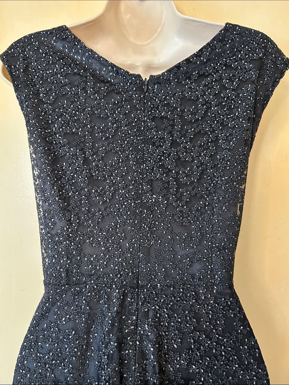 Tahari ASL Black Sparkle Lace Midi Dress size 6 - Picture 8 of 12